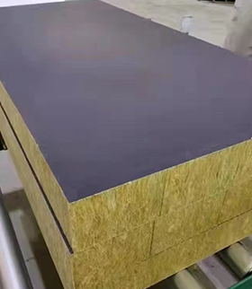 威海聚氨酯复合竖丝岩棉板是一种新型的建筑保温材料